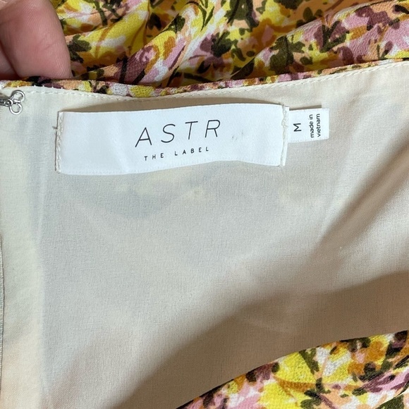 ASTR THE LABEL DRESS Floral Ruched Chiffon Mini YELLOW SIZE Medium - Picture 10 of 13